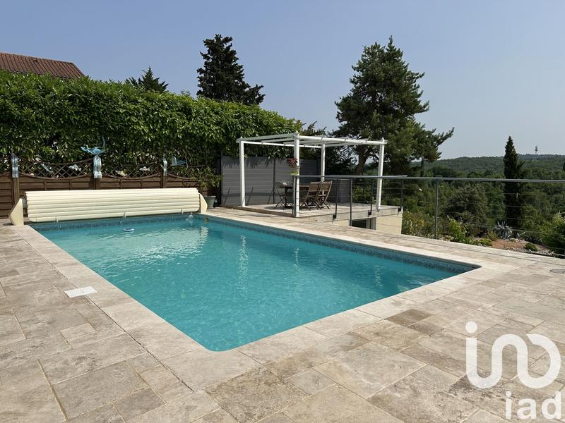 Maison - 211 m² - 8 pièces