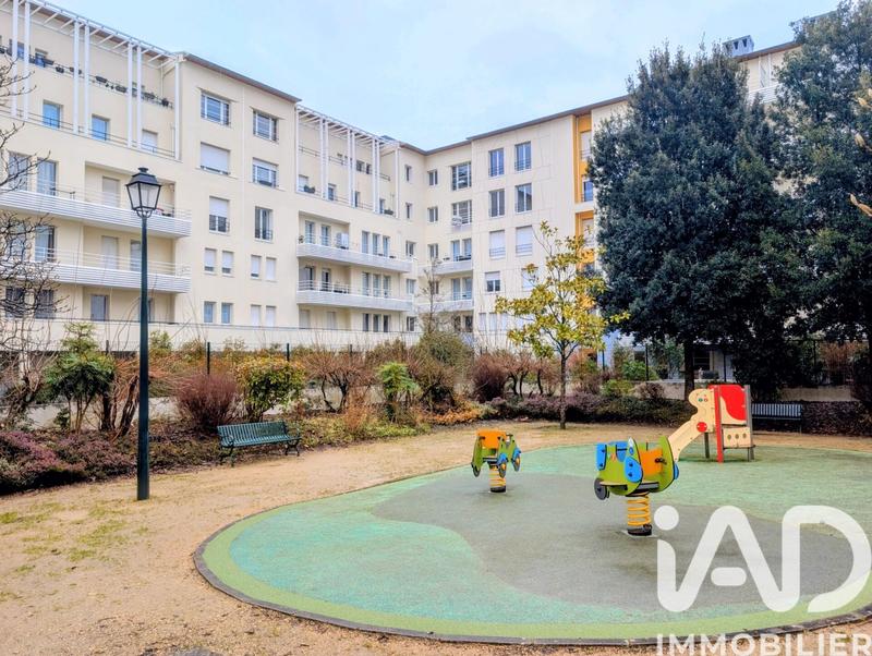 Appartement - 83 m² - 4 pièces