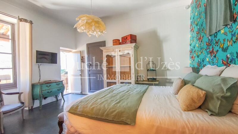 Maison - 330 m² - 14 pièces