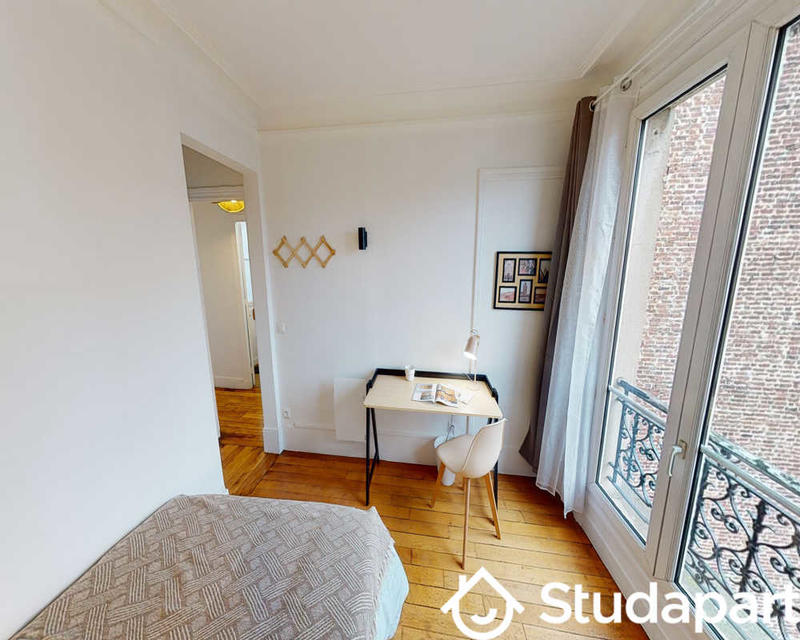 Chambre - 75 m² - 1 pièce