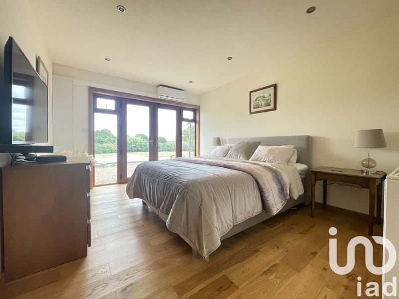 Maison - 200 m² - 7 pièces