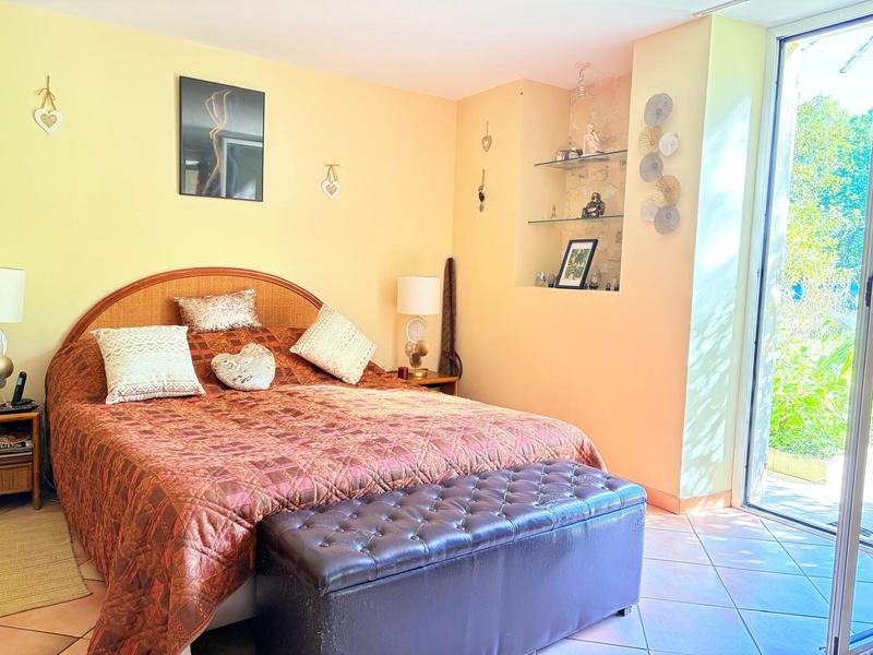 Maison - 326 m² - 10 pièces