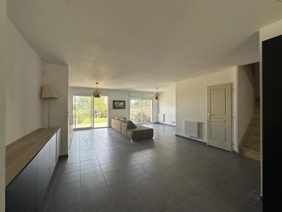 Pavillon - 147 m² - 7 pièces