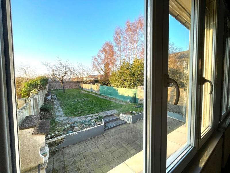 Maison - 121 m² - 6 pièces