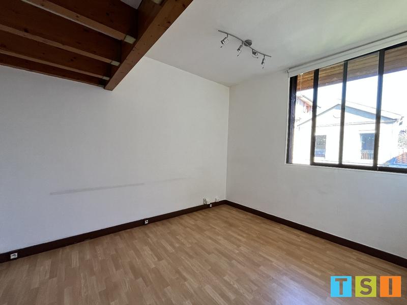 Immeuble mixte - 597 m²