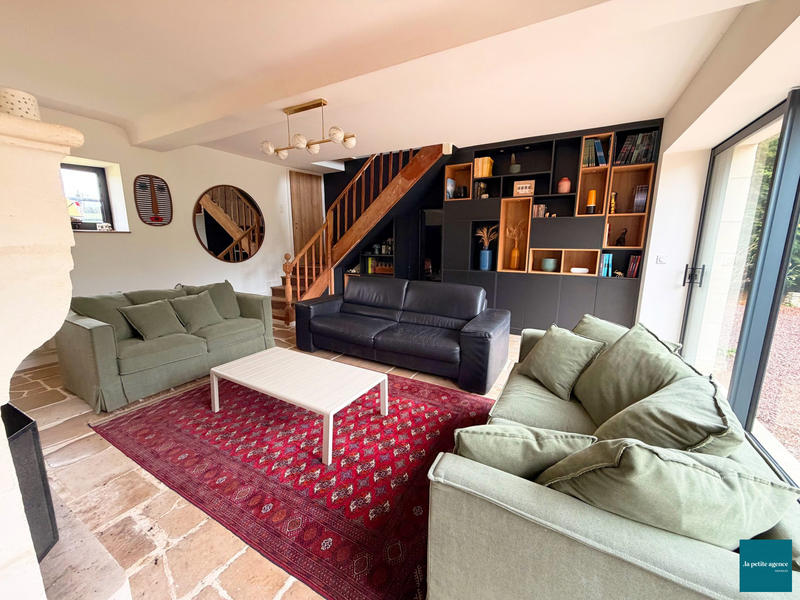 Maison - 207 m² - 7 pièces