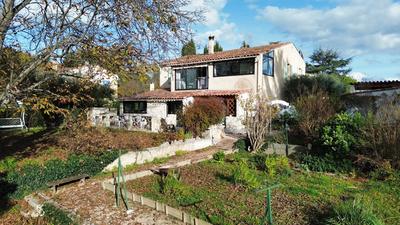 Maison - 145 m² - 5 pièces