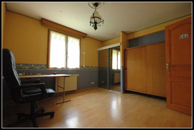 Maison traditionnelle - 200 m² - 6 pièces