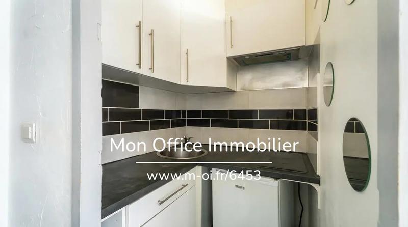 Studio - 24 m² - 1 pièce