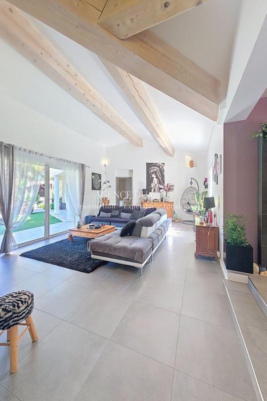 Villa - 300 m² - 7 pièces