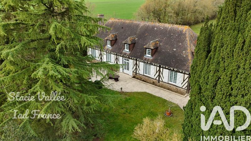 Maison - 201 m² - 9 pièces