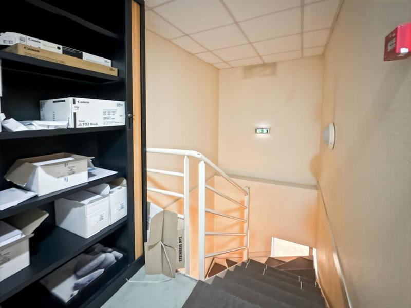 Bureau - 425 m²
