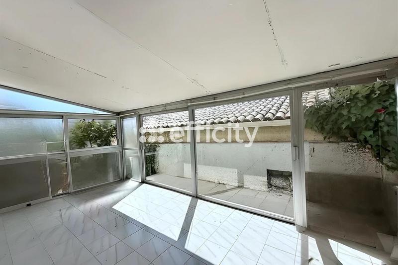 Immeuble - 303 m² - 10 pièces