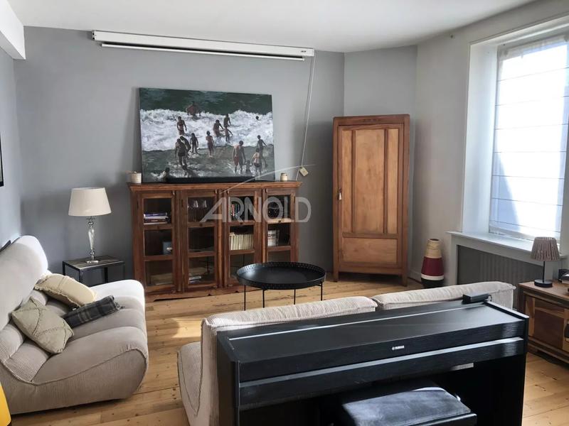 Maison - 175 m² - 8 pièces