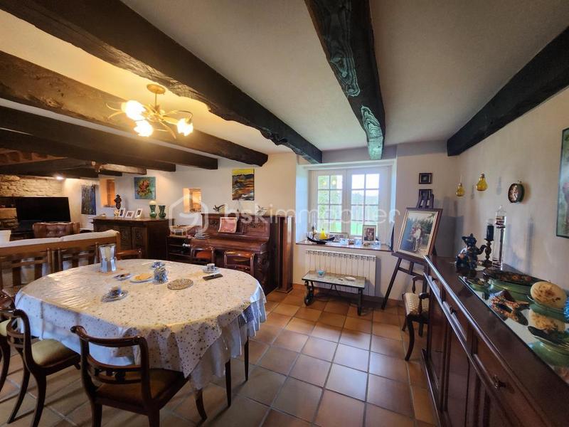 Maison en pierre - 187 m² - 7 pièces