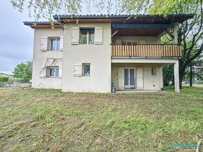 Maison traditionnelle - 140 m² - 7 pièces