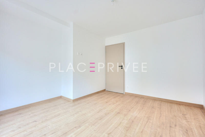 Appartement - 82 m² - 3 pièces