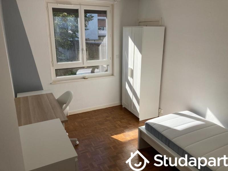 Chambre - 11 m² - 1 pièce