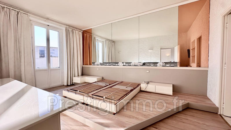 Appartement - 111 m² - 4 pièces