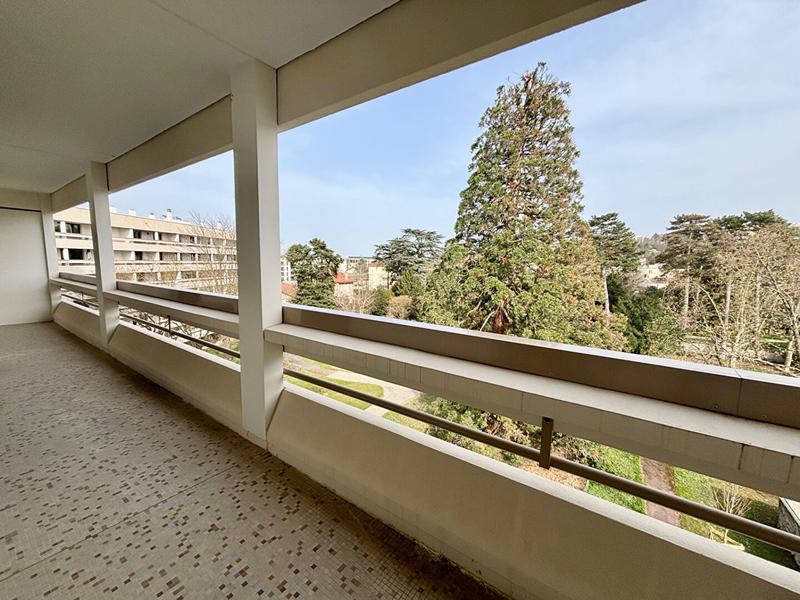 Appartement - 125 m² - 5 pièces