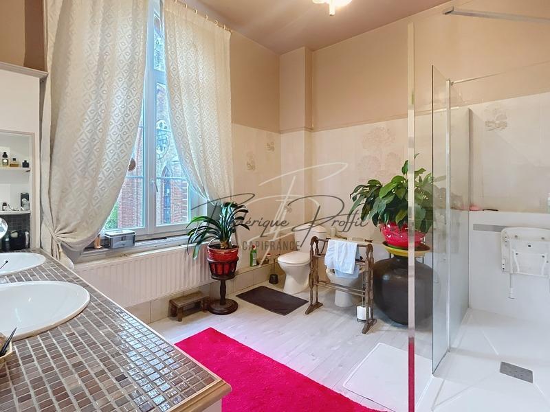 Maison bourgeoise - 325 m² - 7 pièces