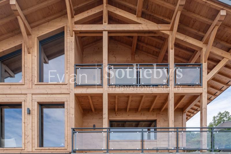 Maison - 355 m² - 10 pièces