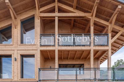 Maison - 355 m² - 10 pièces