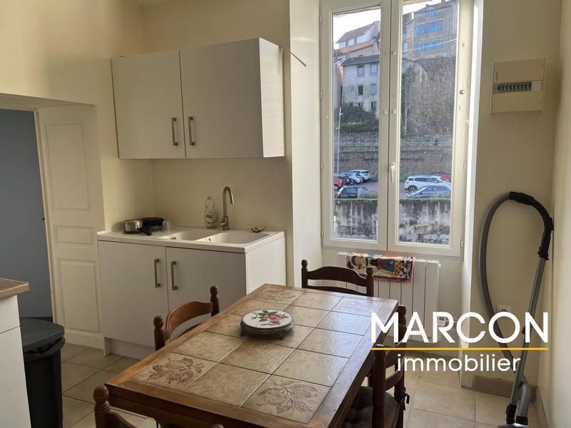 Immeuble - 214 m² - 10 pièces