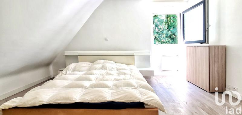 Maison - 137 m² - 9 pièces