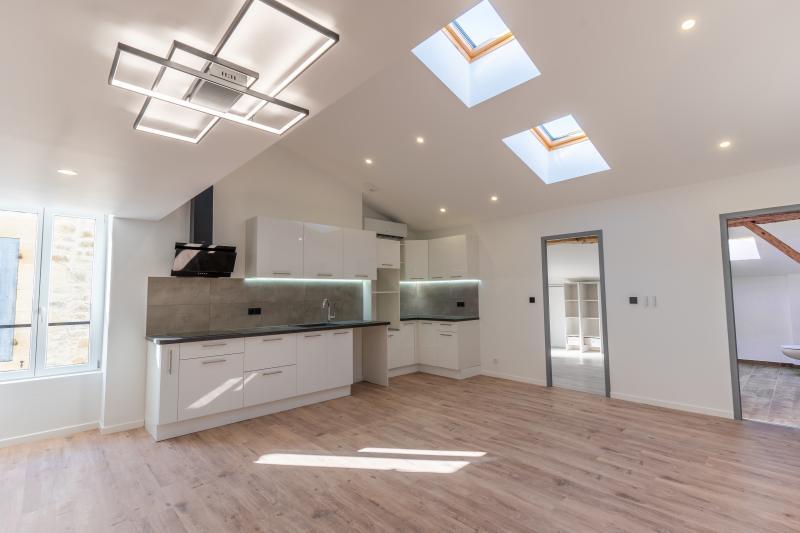 Appartement - 99 m² - 4 pièces