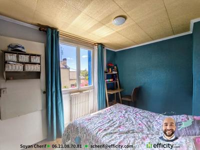 Maison - 99 m² - 5 pièces