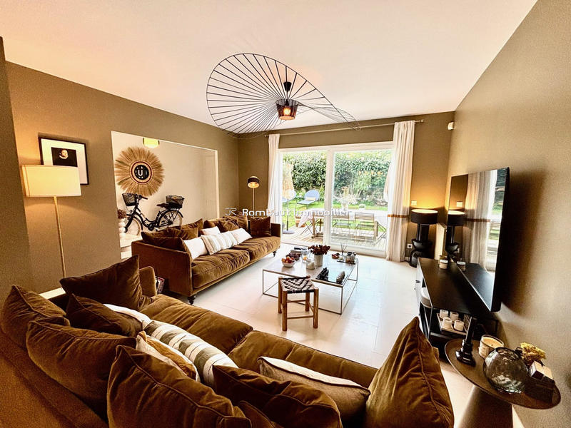 Maison - 183 m² - 7 pièces