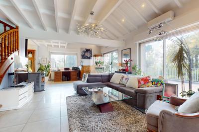 Villa - 231 m² - 8 pièces