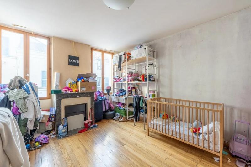 Appartement - 75 m² - 5 pièces