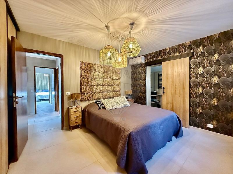 Propriété - 164 m² - 5 pièces