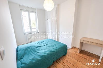 Chambre - 10 m² - 5 pièces