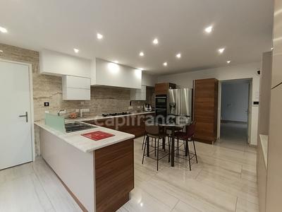 Maison d'architecte - 376 m² - 11 pièces