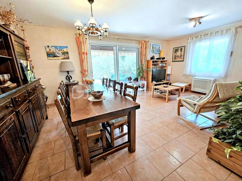 Maison traditionnelle - 90 m² - 4 pièces