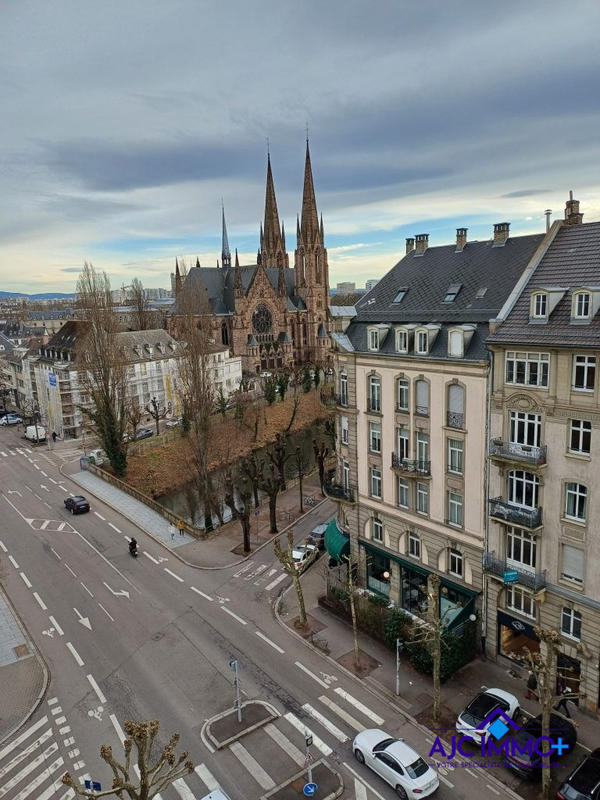 Appartement - 125 m² - 5 pièces