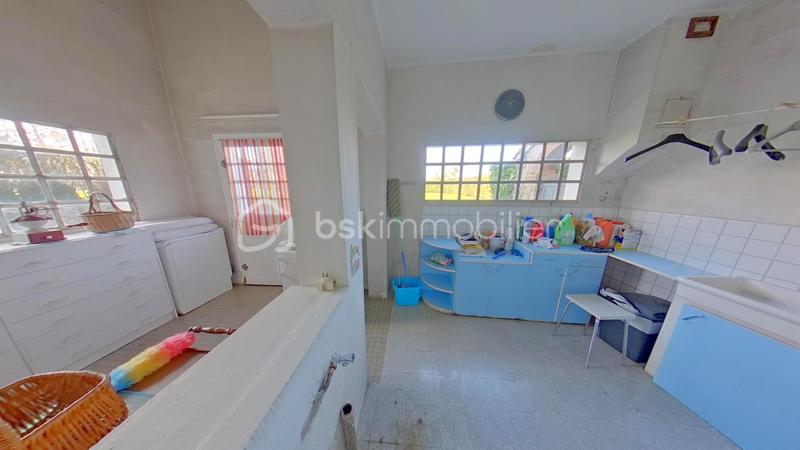 Propriété - 180 m² - 6 pièces