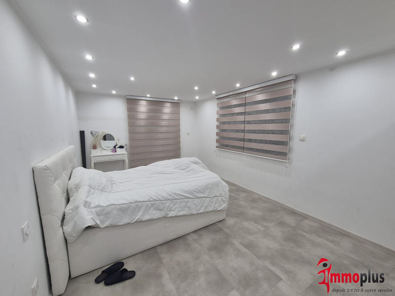 Maison - 200 m² - 6 pièces