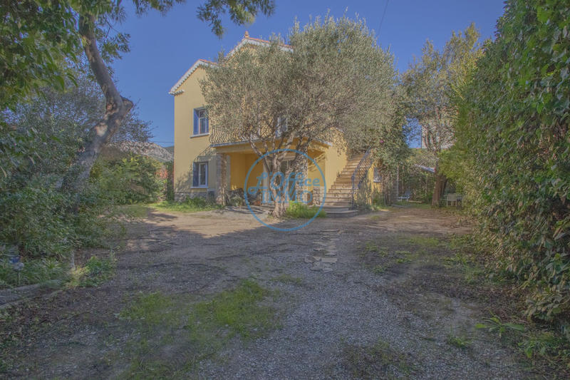 Maison - 150 m² - 7 pièces