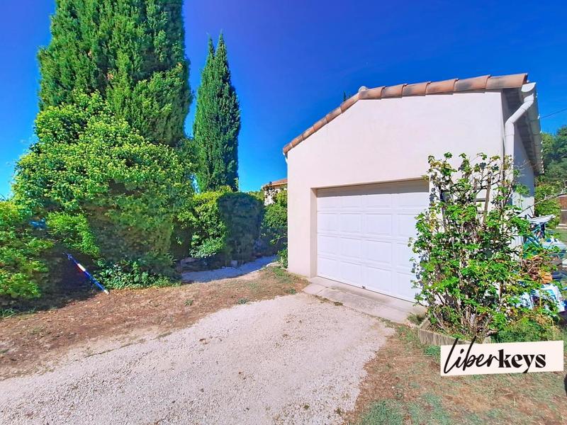 Propriété - 169 m² - 5 pièces