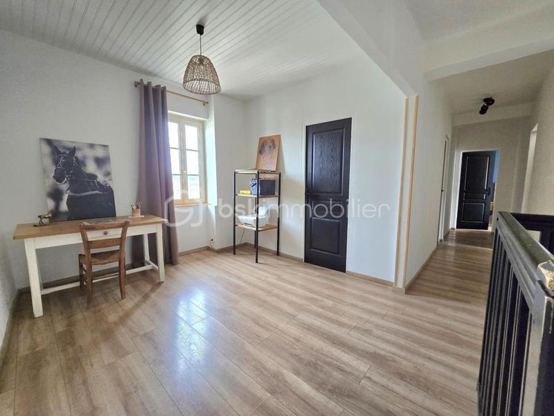 Maison - 195 m² - 6 pièces