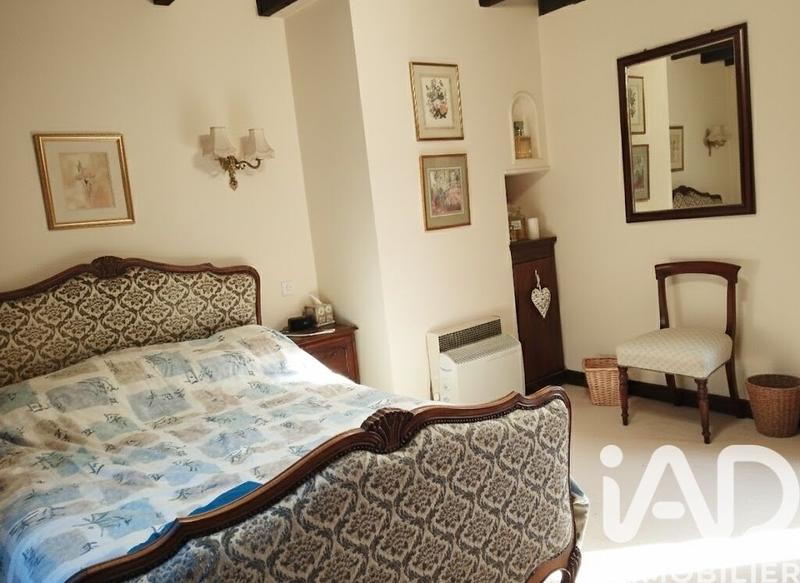 Maison - 230 m² - 10 pièces