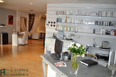 Fonds de commerce - Local commercial - 118 m²