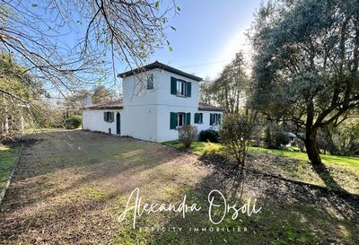 Maison - 264 m² - 9 pièces