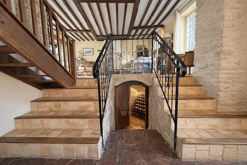 Propriété - 225 m² - 6 pièces