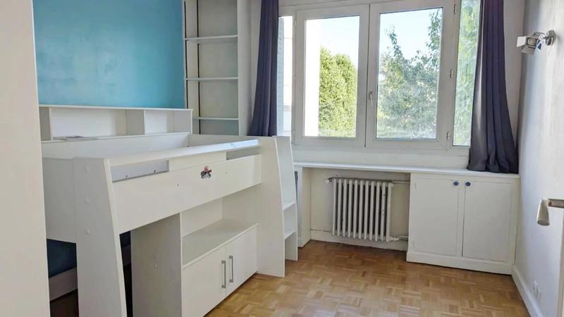 Appartement - 84 m² - 4 pièces