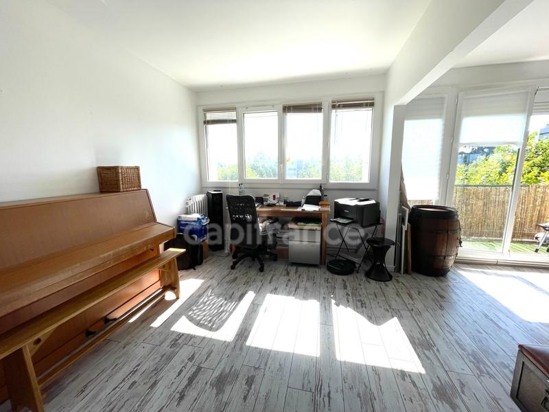 Appartement - 97 m² - 4 pièces